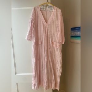 Pomander place pink Carolina caftan.  Size medium.